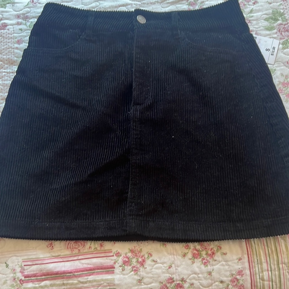 Skirt -short size Small